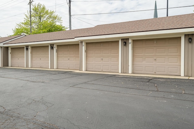 193 Wayne St, Saint Joseph, MI 49085 - view of garage