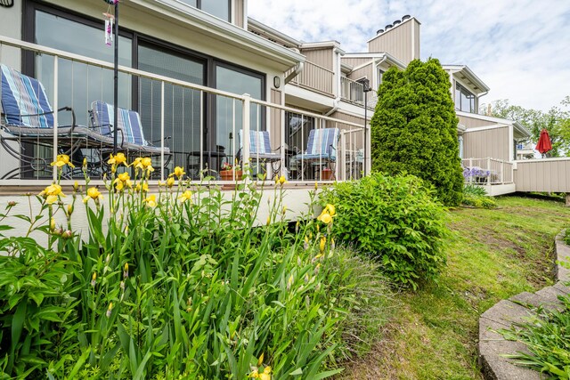 193 Wayne St, Saint Joseph, MI 49085 - view of yard