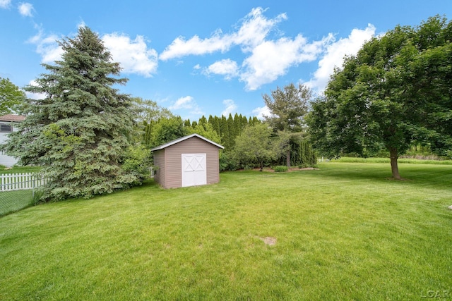 5662 Caren Dr, Ypsilanti, MI 48197 - view of yard