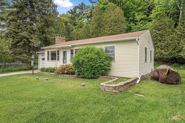 7510 Crystal Dr, Beulah, MI 49617