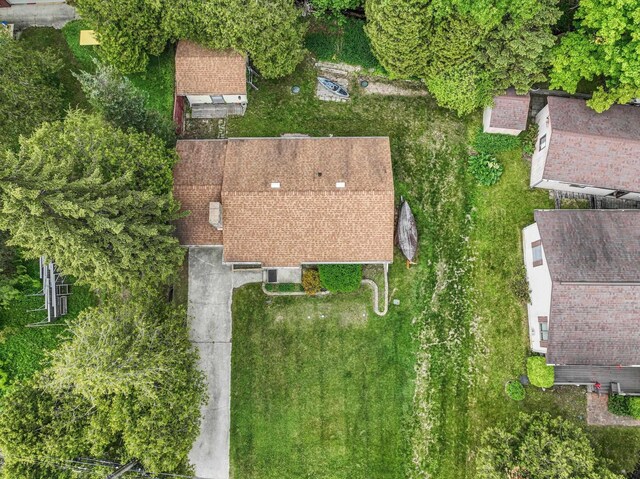7510 Crystal Dr, Beulah, MI 49617