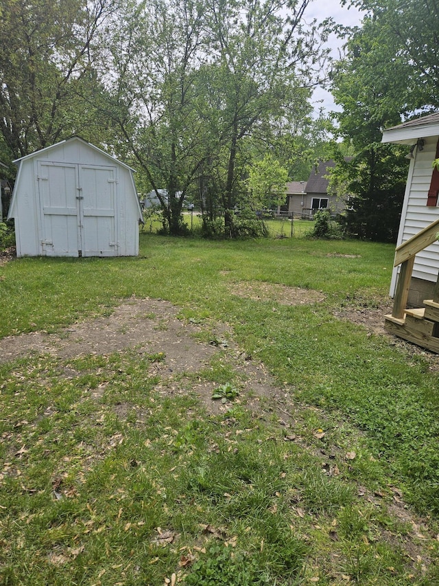 2745 Riverside Rd, Benton Harbor, MI 49022 - view of yard