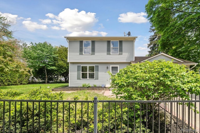 1011 Knowles St, Royal Oak, MI 48067 - view of colonial house
