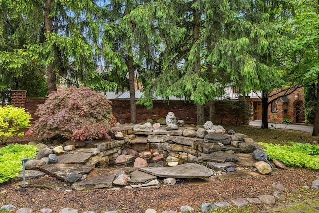 490 E Long Lake Rd, Bloomfield Hills, MI 48304 - view of yard