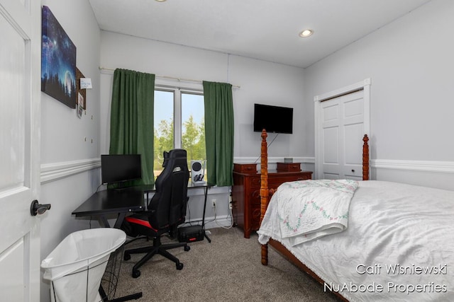 3732 E 128th St, Grant, MI 49327 - carpeted bedroom featuring an office area and recessed lighting