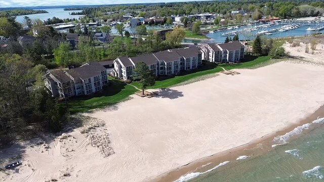 9200 N Bayshore Dr, Elk Rapids, MI 49629