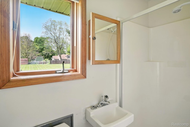 321 Myers Rd, Lapeer, MI 48446 - bathroom with a sink