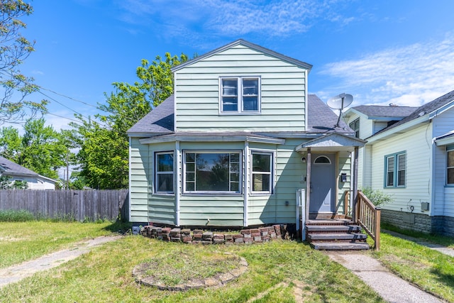 428 Orchard Ave, Muskegon, MI 49442 - bungalow-style home with a shingled roof