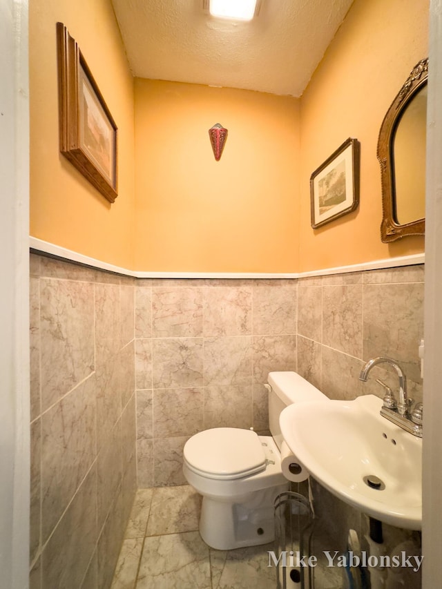 465 Kenwood St NE, Grand Rapids, MI 49505 - photo 17
