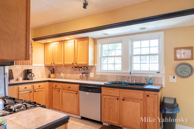 465 Kenwood St NE, Grand Rapids, MI 49505 - photo 6