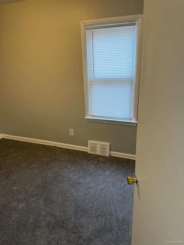 18950 Blackmoor St, Detroit, MI 48234 - empty room featuring carpet and baseboards