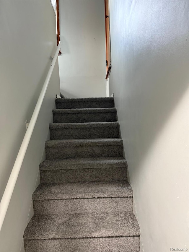 18950 Blackmoor St, Detroit, MI 48234 - view of stairway