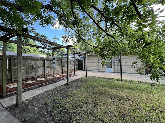 2323 Page Ave, Ann Arbor, MI 48104 - view of yard featuring a patio area