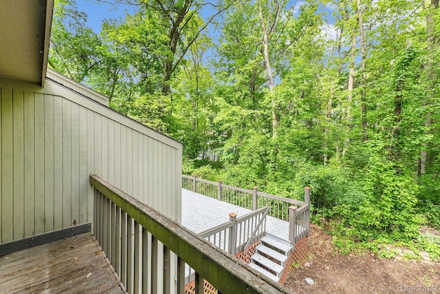 5130 Whitlow Ct, Commerce Twp, MI 48382 - view of wooden deck