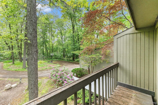 5130 Whitlow Ct, Commerce Twp, MI 48382 - view of wooden deck
