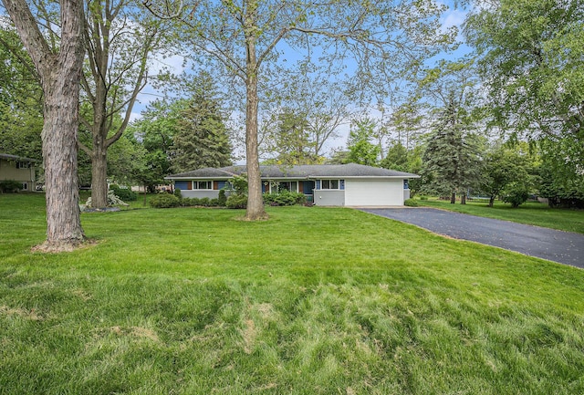 1269 Potomac Dr, Rochester Hills, MI 48306 - ranch-style home featuring driveway, an attached garage, and a front yard