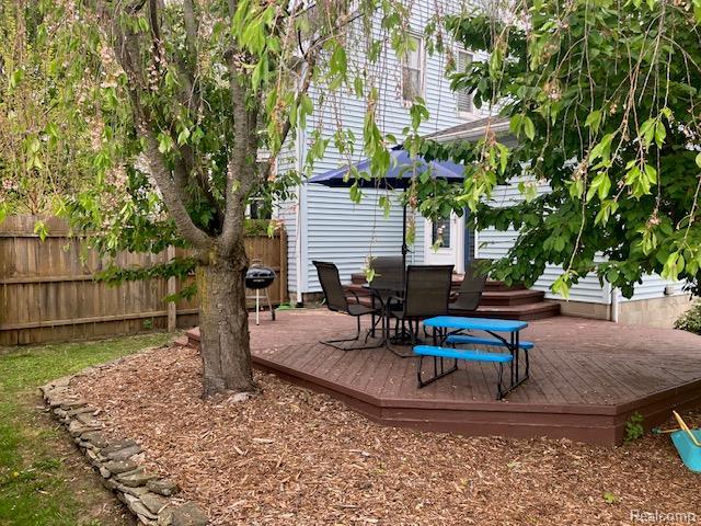 161 Fourth, Harbor Beach, MI 48441 - deck with outdoor dining space and grilling area