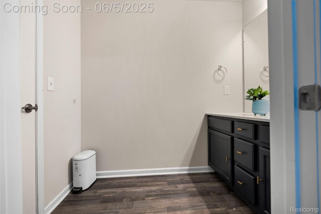 4782 Broomfield Way, Lake Orion, MI 48359 - bathroom featuring wood finished floors, vanity, and baseboards