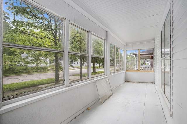 1702 Charles Ave, Kalamazoo, MI 49048 - view of unfurnished sunroom