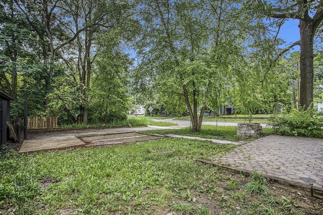 1702 Charles Ave, Kalamazoo, MI 49048 - view of yard