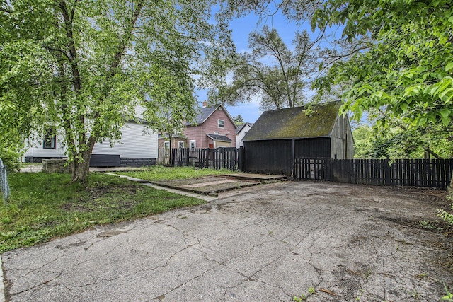 1702 Charles Ave, Kalamazoo, MI 49048 - view of property exterior with an outdoor structure