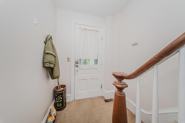 414 W Summit St, Ann Arbor, MI 48103 - foyer entrance featuring baseboards