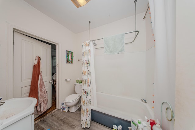 414 W Summit St, Ann Arbor, MI 48103 - full bathroom featuring shower / tub combo, wood finished floors, and toilet