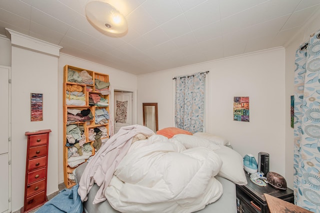 414 W Summit St, Ann Arbor, MI 48103 - bedroom with ornamental molding