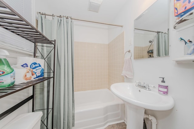 414 W Summit St, Ann Arbor, MI 48103 - bathroom with shower / bath combo and toilet