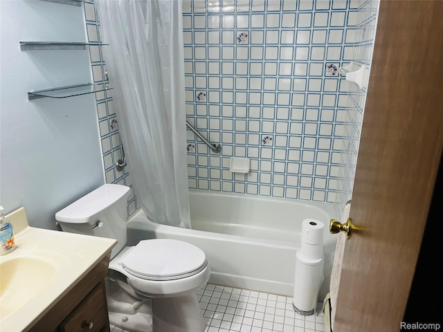 14924 Hough Rd, Allenton, MI 48002 - bathroom featuring tile patterned flooring, shower / bathtub combination with curtain, toilet, and vanity