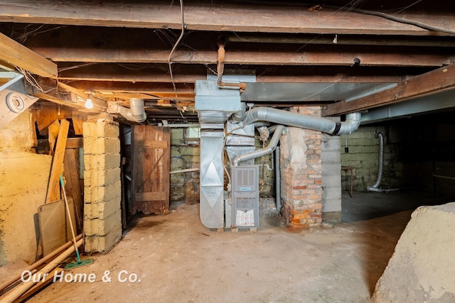 337 N Fairview Ave, Lansing, MI 48912 - unfinished basement with heating unit