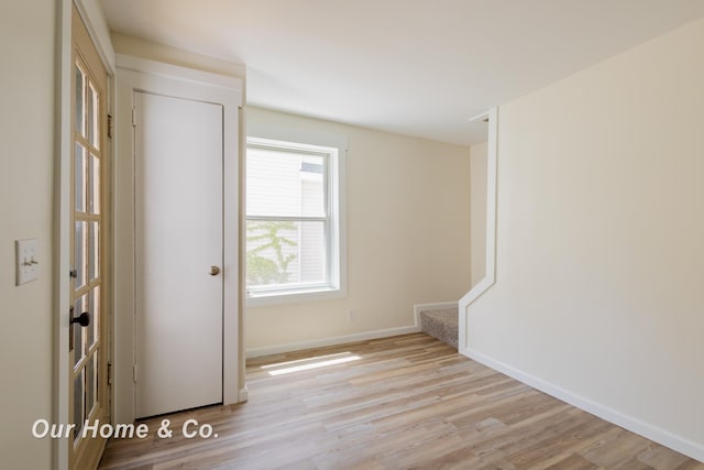 337 N Fairview Ave, Lansing, MI 48912 - empty room featuring light wood-type flooring and baseboards