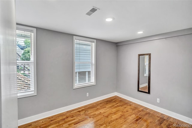 533 Bellevue Ave, Lake Orion, MI 48362 - unfurnished room with light wood-style floors and recessed lighting