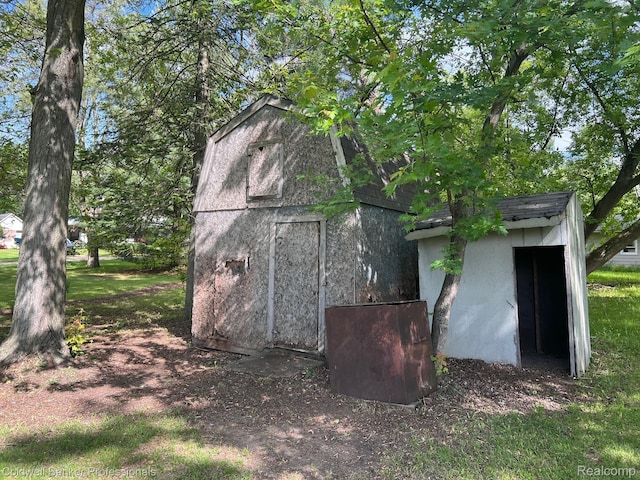 158 W Willow St, Perry, MI 48872 - view of shed