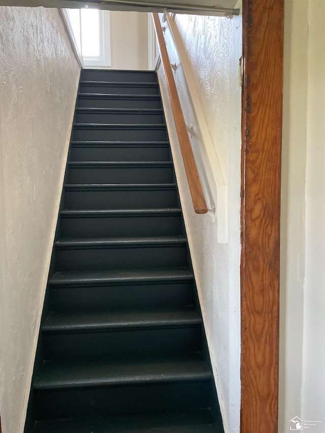 18200 Sherman, Milan, MI 48160 - staircase with baseboards