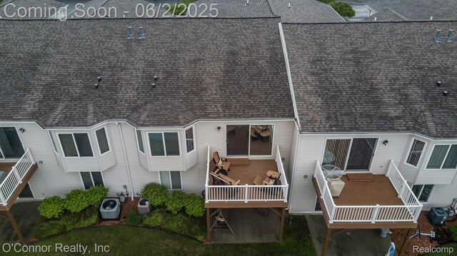 828 Crystal Ln, Marysville, MI 48040 - aerial view of property and surrounding area