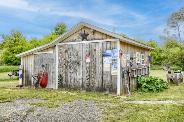 355 Carpenter Rd, Fostoria, MI 48435 - view of outbuilding