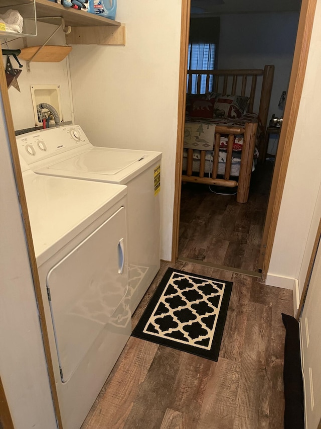 11064 S Hulbert Rd, Hulbert, MI 49748 - laundry area featuring independent washer and dryer and wood finished floors