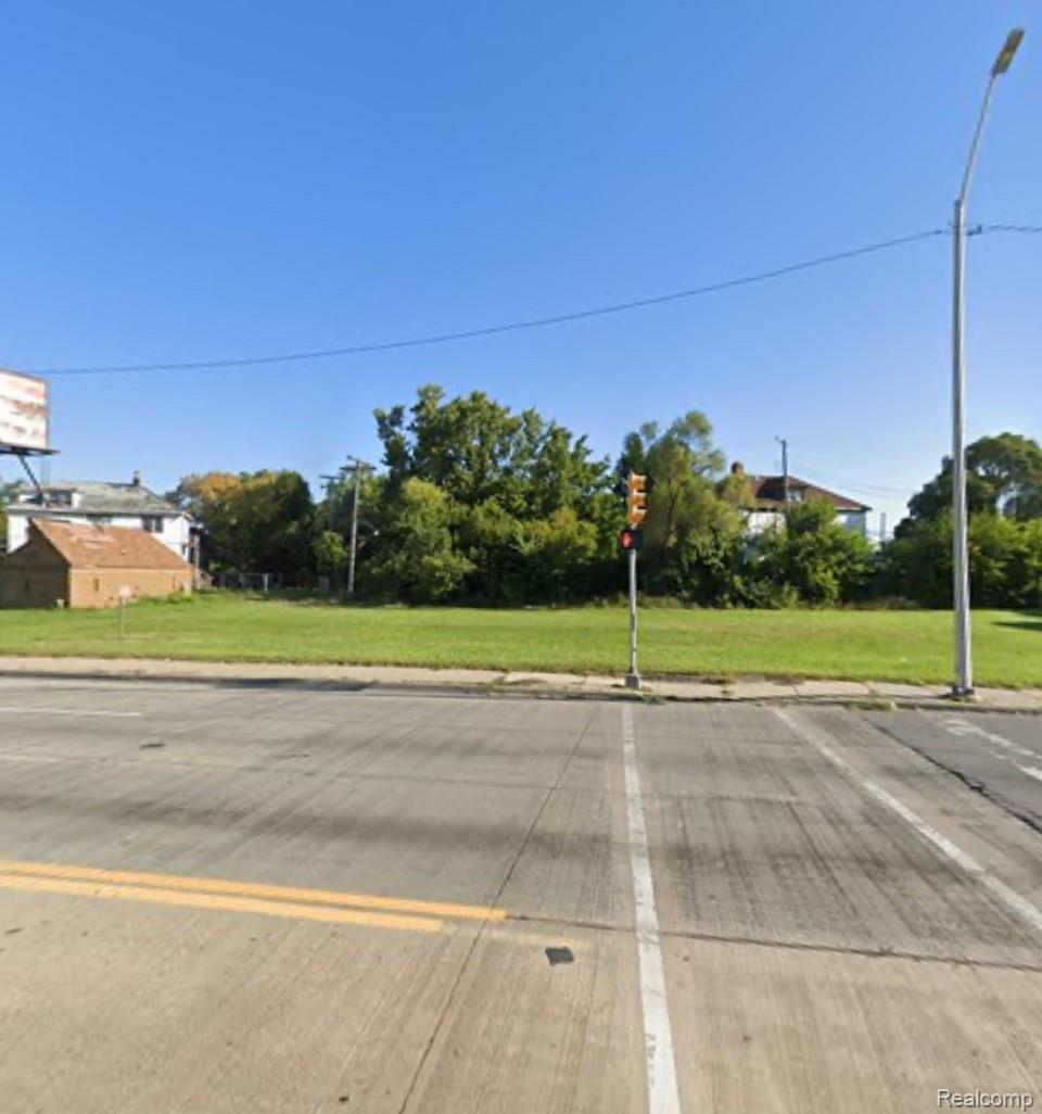 10224 Grand River Ave, Detroit, MI 48204 - photo 1