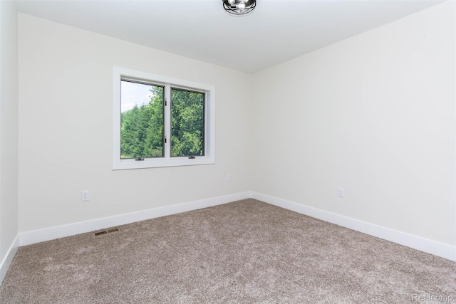 56259 Schoenherr Rd, Shelby Twp, MI 48315 - unfurnished room with carpet floors and baseboards