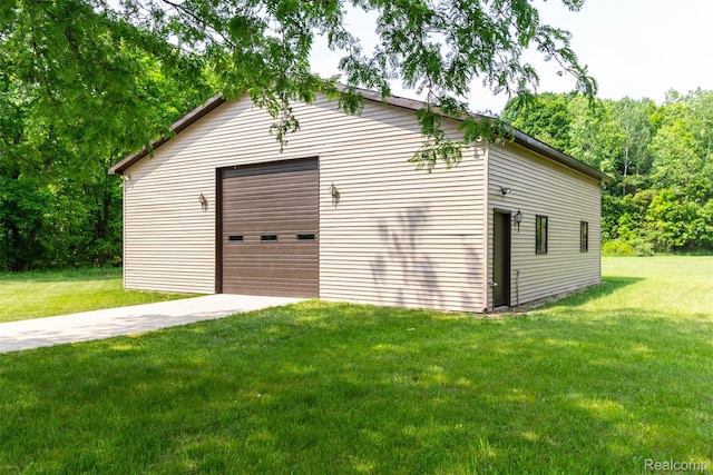 56259 Schoenherr Rd, Shelby Twp, MI 48315 - detached garage featuring driveway