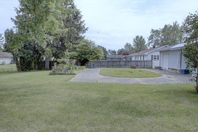 2683 Elmwood Dr, Adrian, MI 49221 - view of yard