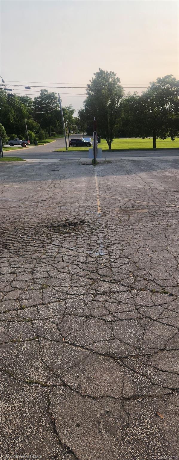 210 N Saginaw St, Lapeer, MI 48446