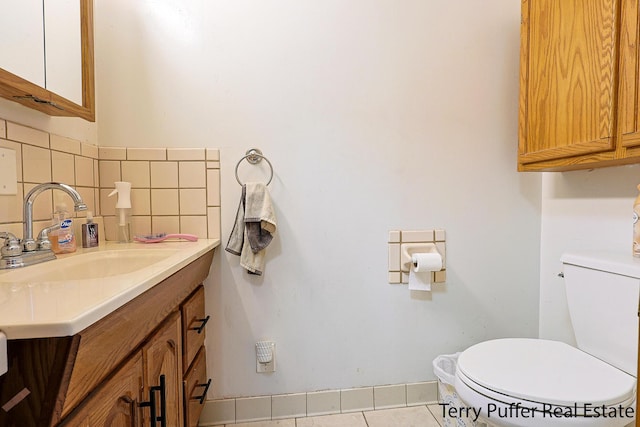 607 66th St SE, Grand Rapids, MI 49548 - bathroom featuring tile patterned flooring and vanity