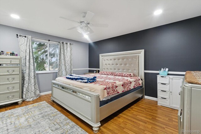 13439 Brougham Dr, Warren, MI 48312 - bedroom with light wood-type flooring, baseboards, ceiling fan, and recessed lighting