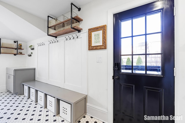 573 College Ave SE, Grand Rapids, MI 49503 - mudroom featuring baseboards