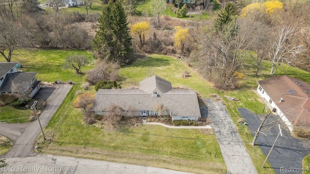 6940 Castle Dr, Bloomfield Hills, MI 48301