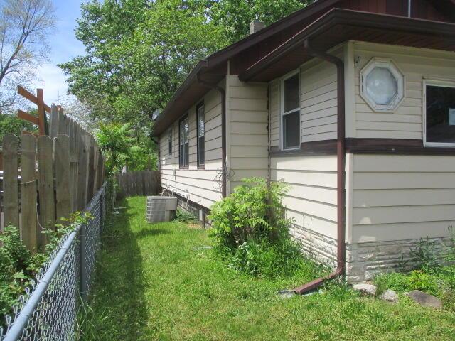 322 Crescent St, Watervliet, MI 49098 - view of property exterior with cooling unit