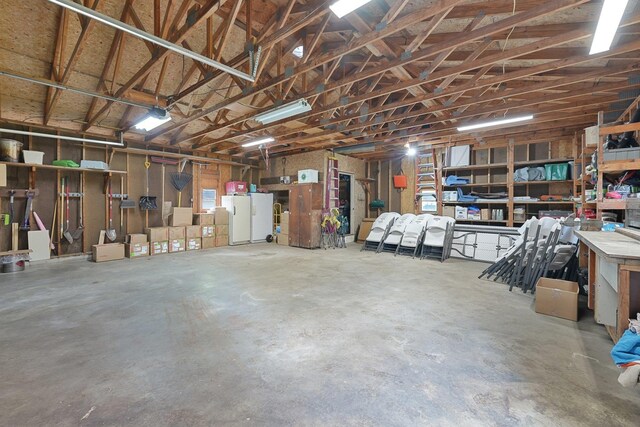 217 Winona Pl, Cadillac, MI 49601