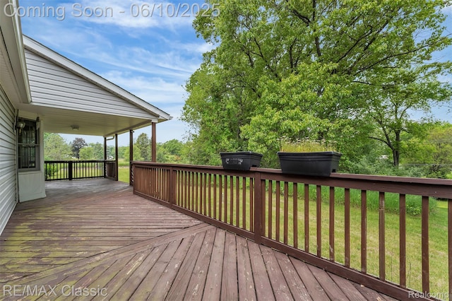 917 Middle Rd, Highland, MI 48357 - view of wooden terrace